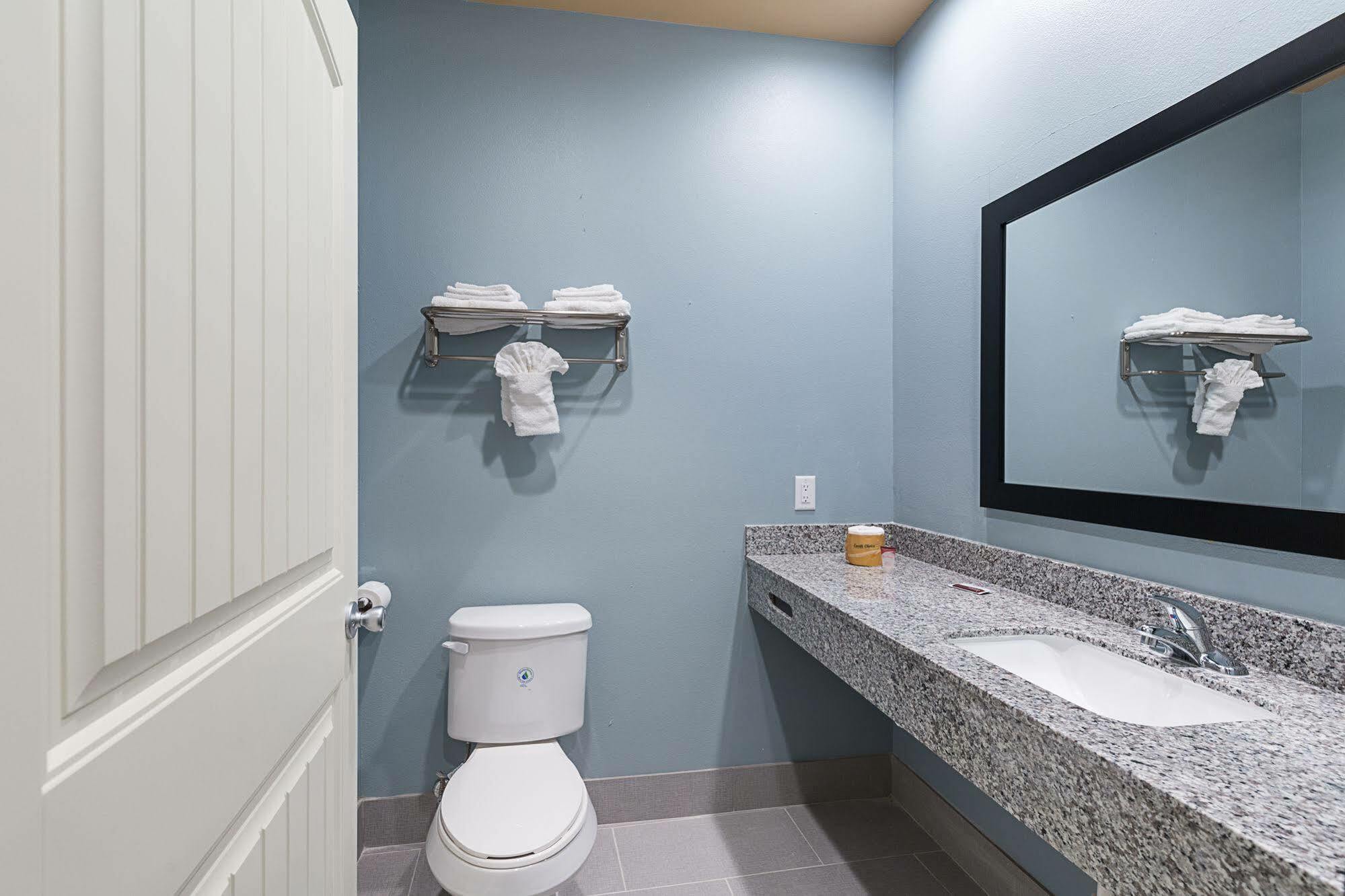Scottish Inns & Suites - Crosby Dış mekan fotoğraf